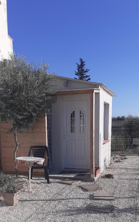 Mas Vincent Apartment La Fare-les-Oliviers Exterior photo