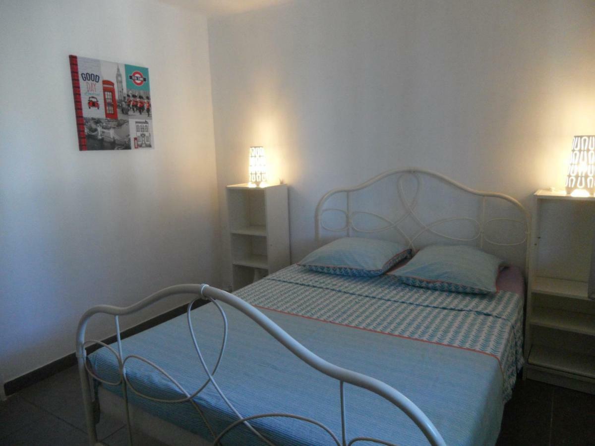 Mas Vincent Apartment La Fare-les-Oliviers Exterior photo