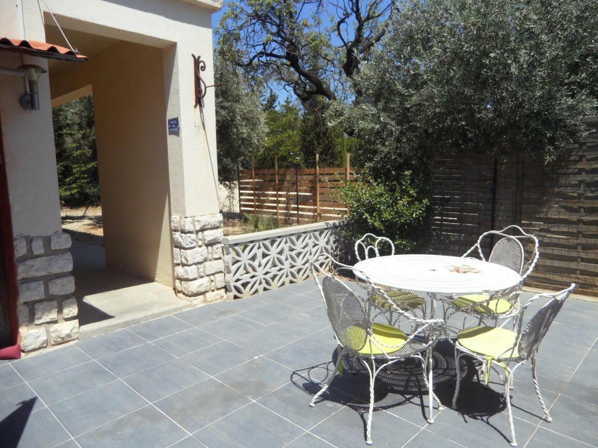 Mas Vincent Apartment La Fare-les-Oliviers Exterior photo
